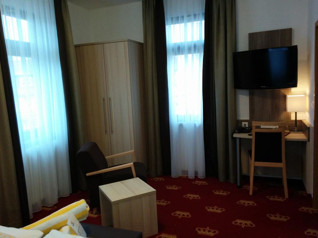 Wellness Hotel Garni Krone Baiersbronn Ngoại thất bức ảnh