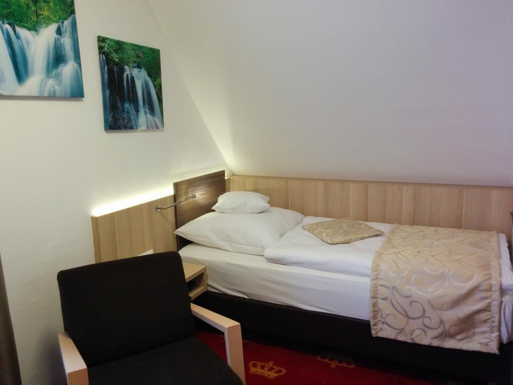 Wellness Hotel Garni Krone Baiersbronn Ngoại thất bức ảnh
